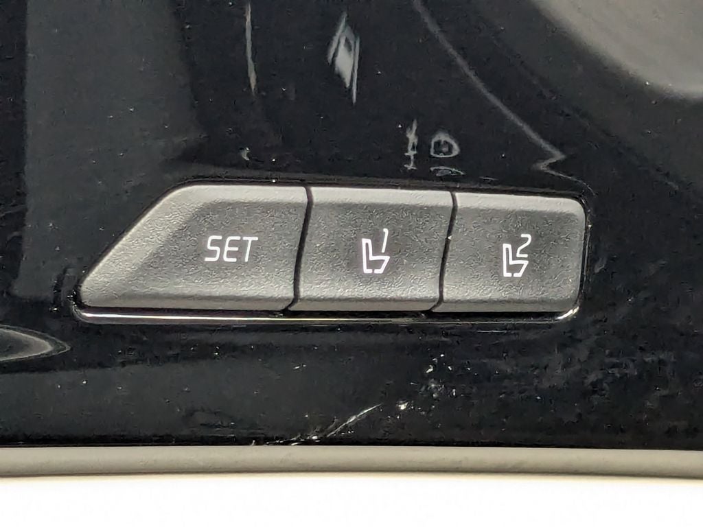 2024 Kia Carnival SX