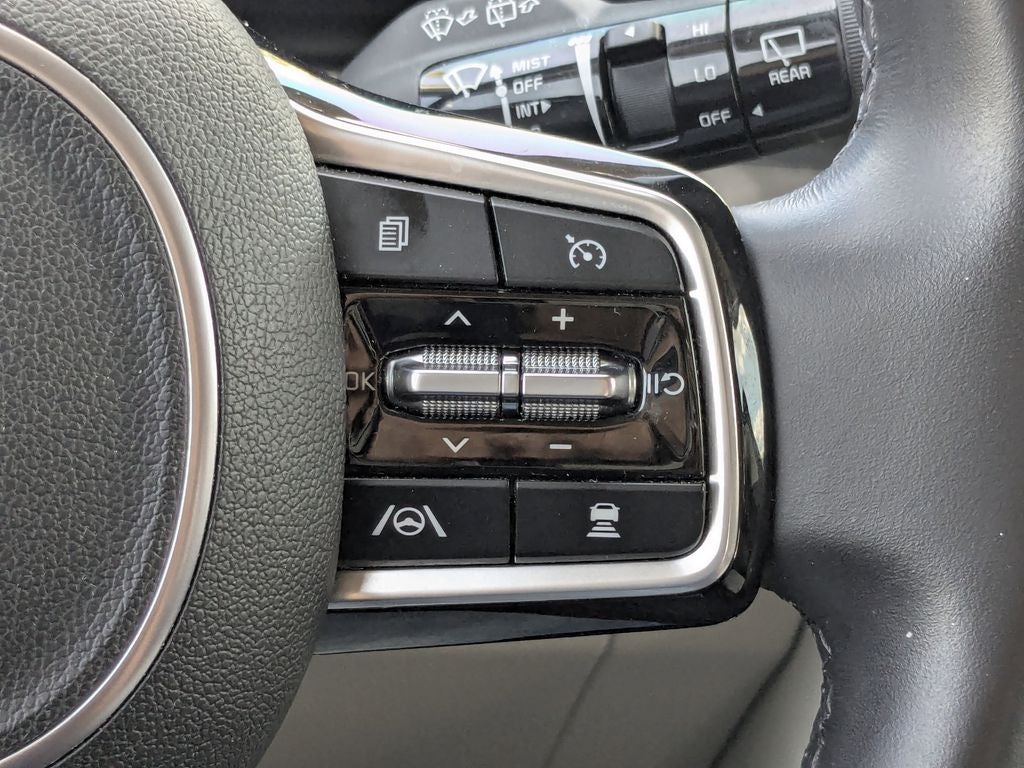 2024 Kia Carnival SX