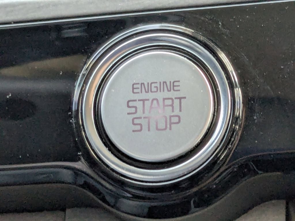 2024 Kia Carnival SX