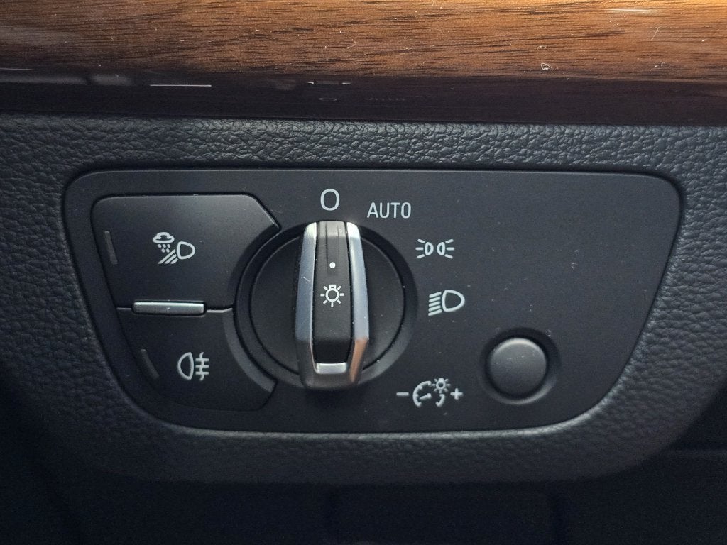 2022 Audi Q5 40 Premium Plus quattro