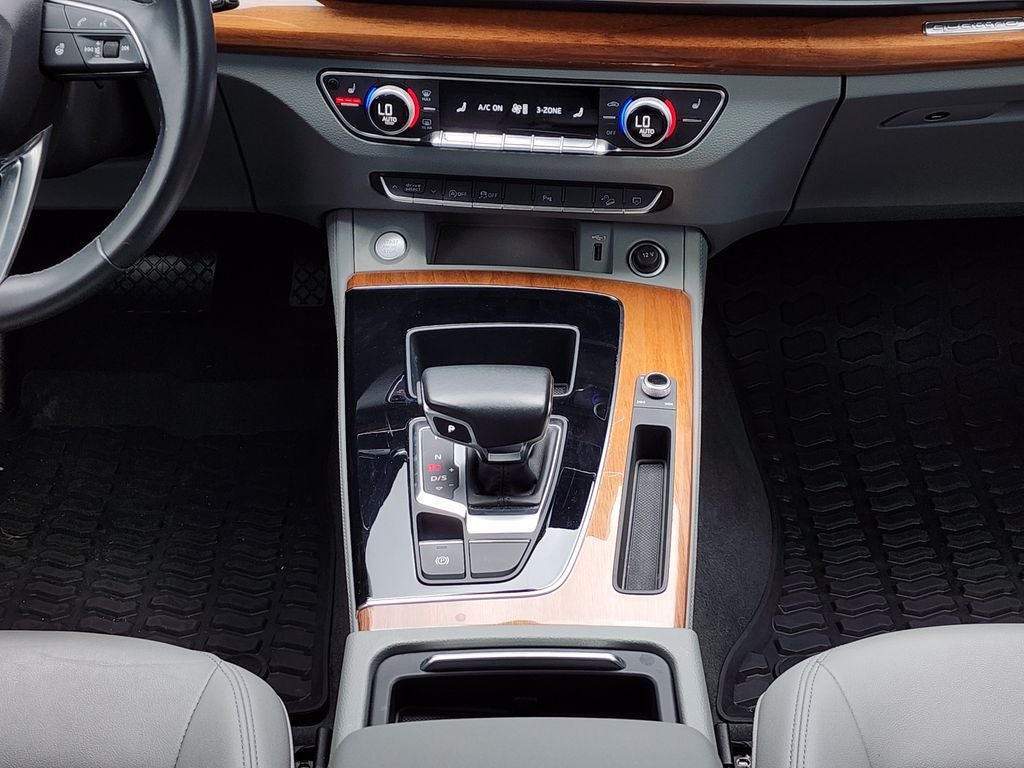 2022 Audi Q5 45 S line Premium quattro