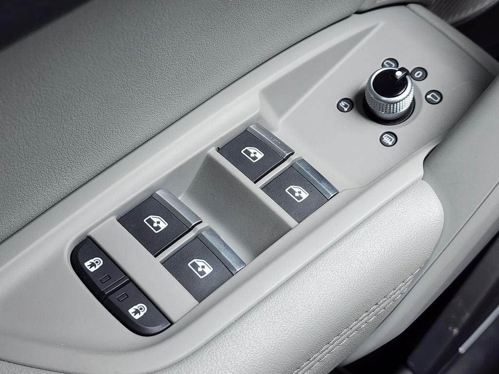 2022 Audi Q5 45 S line Premium quattro
