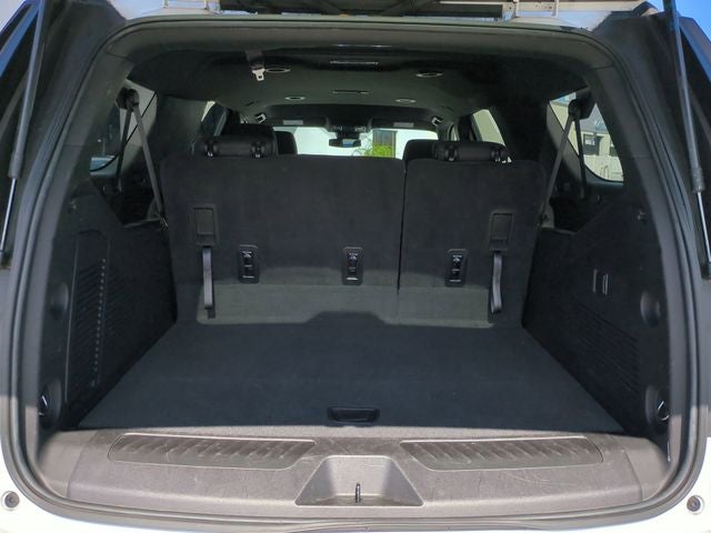 2023 Chevrolet Suburban LS