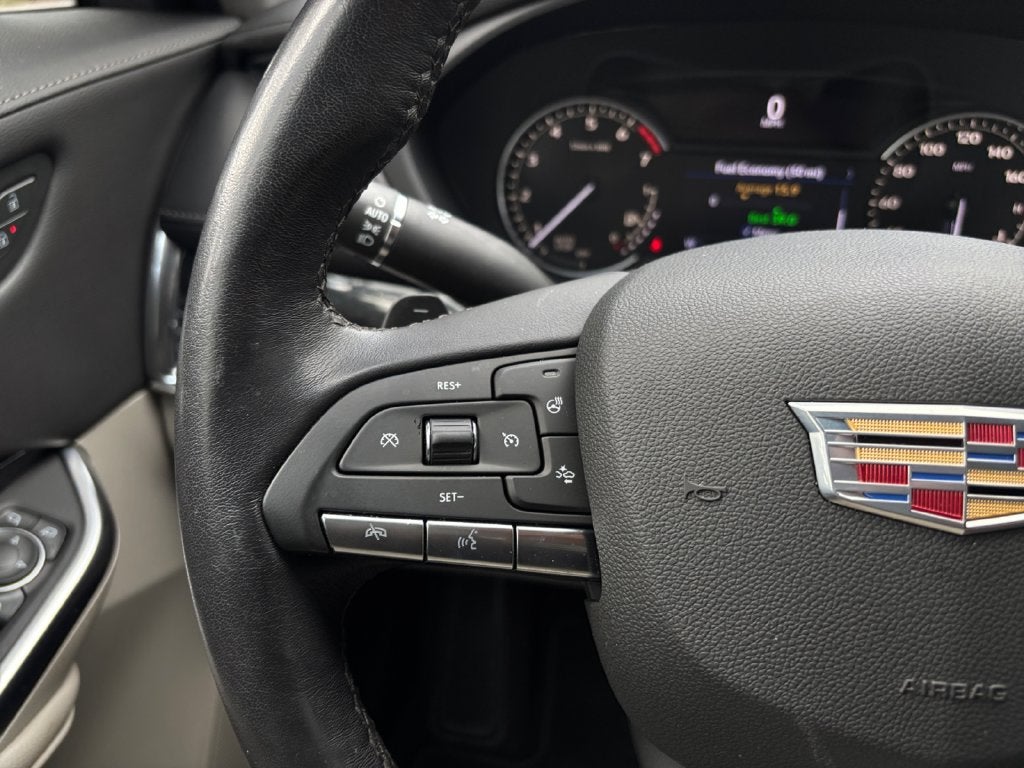 2023 Cadillac XT4 Premium Luxury