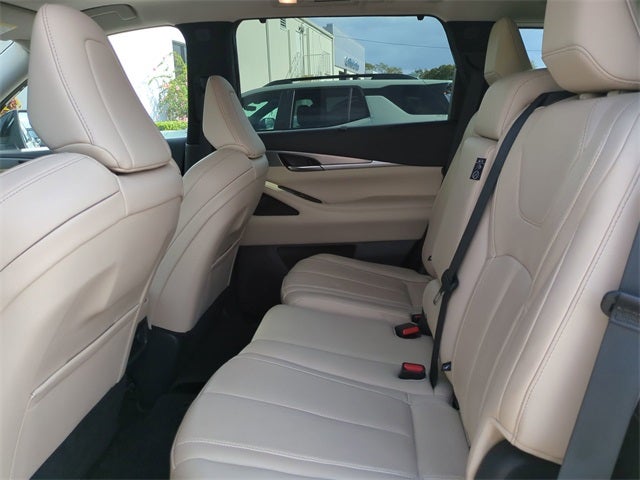 2023 INFINITI QX60 LUXE