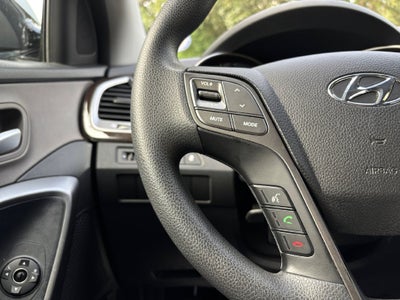 2017 Hyundai Santa Fe SE