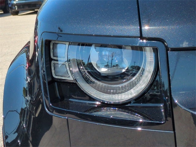 2025 Land Rover Defender 110 X