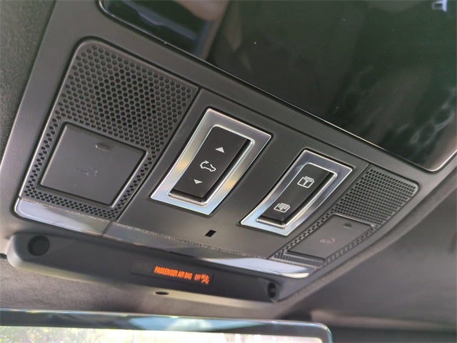 2025 Land Rover Defender 110 X